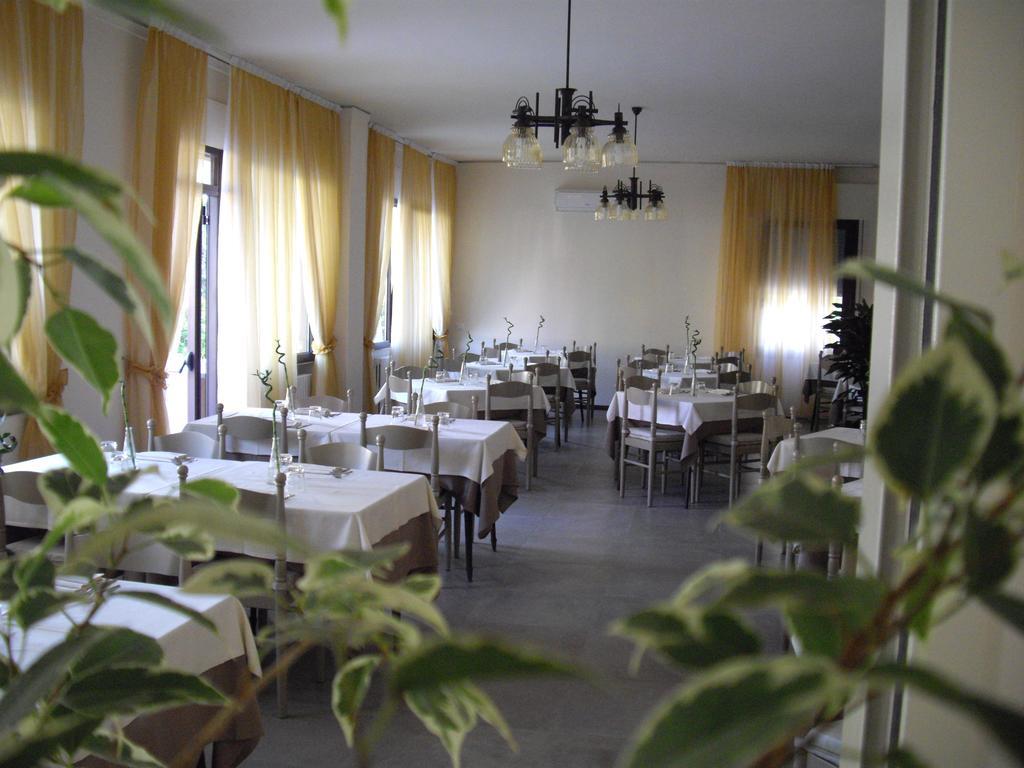 Residenza Hotel Garden Toscolano-Maderno Exterior foto